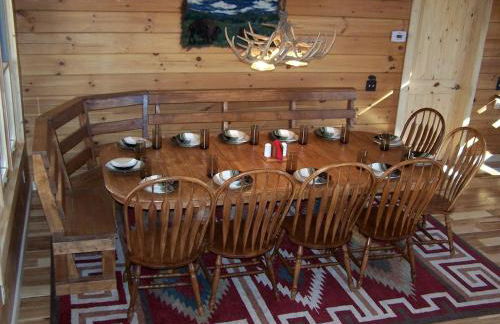 Luxury Vacation Rental with a Hot Tub for Rent in Clyde, North Carolina - Foto 4