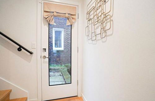 Modern Home, Rooftop view, 3 block Beacon station - Foto 10