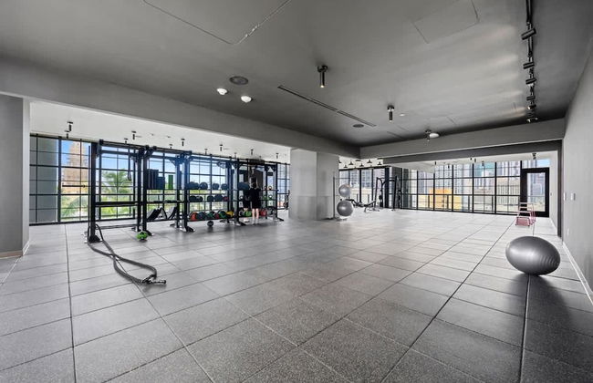 Delightful 3br in Downtown Miami - Photo 8