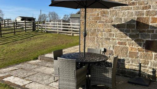Farmhouse - Sleeps 6 - Near Alton Towers Peak Dist - Foto 4