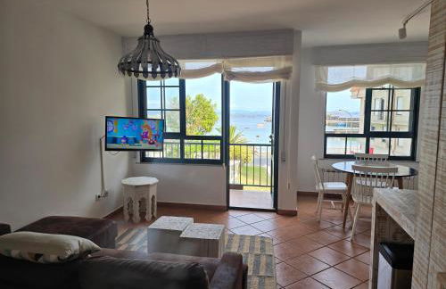 Winahost Salvora en Primera Línea de Mar - Foto 1