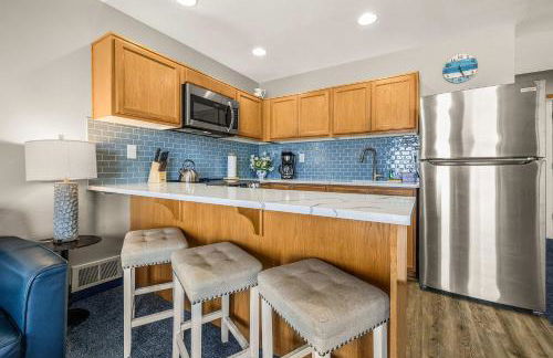 Oceanfront Suite - Sleeps Six - Pool & Hot Tub - Foto 11