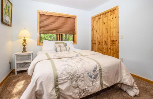 Northwoods Getaway - Photo 29