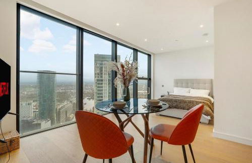 Skyline Studio with Pool & Gym, Canary Wharf - Foto 13