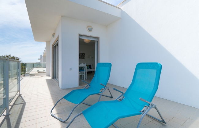 Beautiful Apartment With Terrace and a Pool - Foto 17