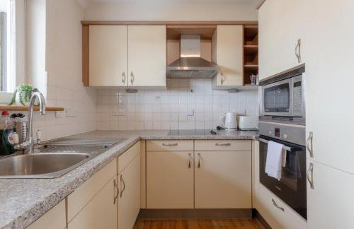 Bright, Modern One-bed With Stunning View of Thames - Foto 10