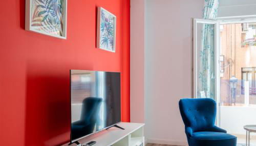 Spacious & Clean Apartment in Quiet Area - Photo 2