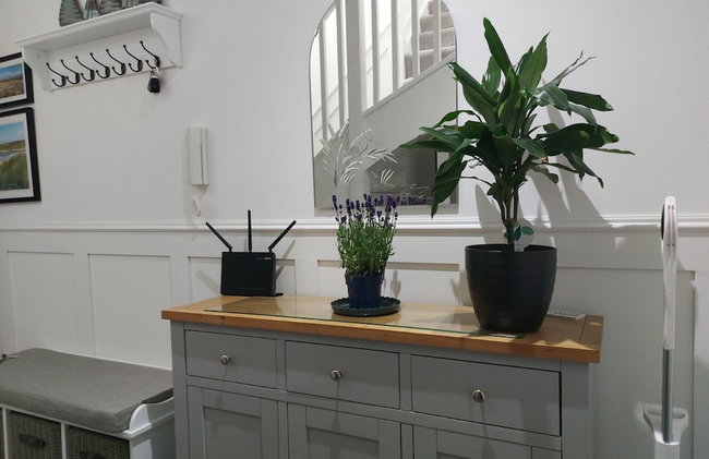 Meadow View Apartments are 2 and 3 bedroomed with private parking - Foto 61