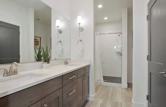 New The Ranch House Freedom Village - Foto 24