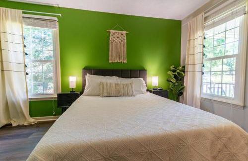 3 Beds, Kids Friendly Ranch,Jaccuzzi Tub,Walk to Food Lion,Restaurant, Keurig , sleep noise machine,,Crib,5G - Foto 13