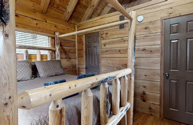 Evie's Mountain Castle 2 Bedroom Cabin by RedAwning - Foto 6