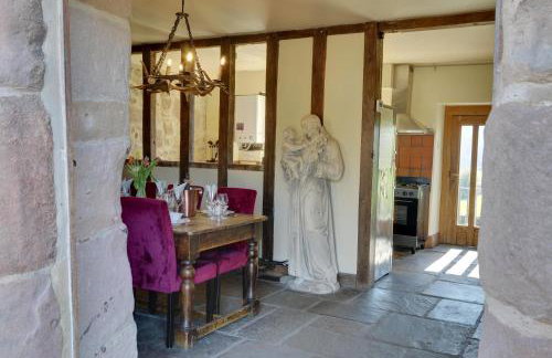 Derbyshire Chapel for 6 at Harthill Hall private hot tub 8am - 10pm plus private daily use of indoor pool and sauna 1 hour - Photo 24