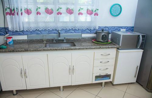 Linda casa com lazer a 500m da praia Guaratuba SP - Foto 42