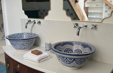 The Pink House - Photo 16