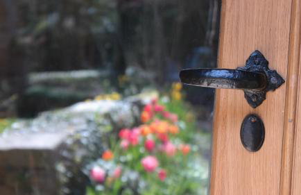 Hayloft studio in historic barn - Photo 10