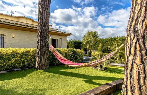 Catalunya Casas Unique Costa Brava Abode with train access to BCN - Foto 56
