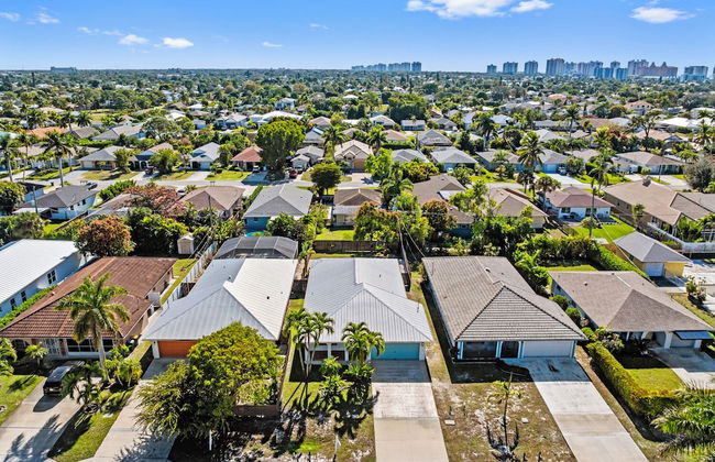 Avanti Vacation Rental, Relaxing 3-BR Retreat with Private Pool Minutes from Vanderbilt Beach and Delnor-Wiggins State Park. Enjoy Southern Exposure, BBQ Area, and Pet-Friendly Comfort - Foto 25