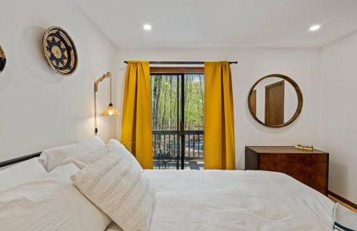 The Blue Forest Chalet - Kayak, Hike, Hot Tub - Foto 49