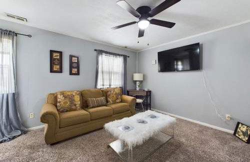 Pine Forest Zen Cottage - 10 min to Fort Bragg - Foto 1