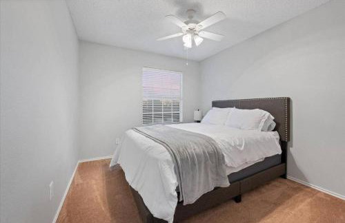 Brand New Stay! Pool • Hot Tub • Game Room Retreat - Foto 22