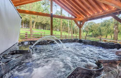 Groudd Hall - Photo 2