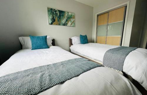 Modern Economy Glasgow Apartment with King bed - Foto 8