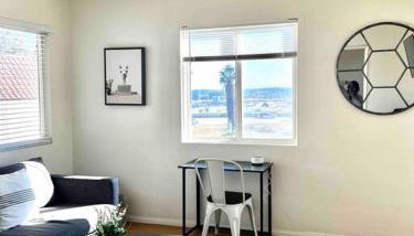 Minimalist 1 bed by Airport & Old Town - Foto 3