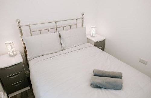 Apsley Way, 5 bed 4 bathroom house - Foto 46