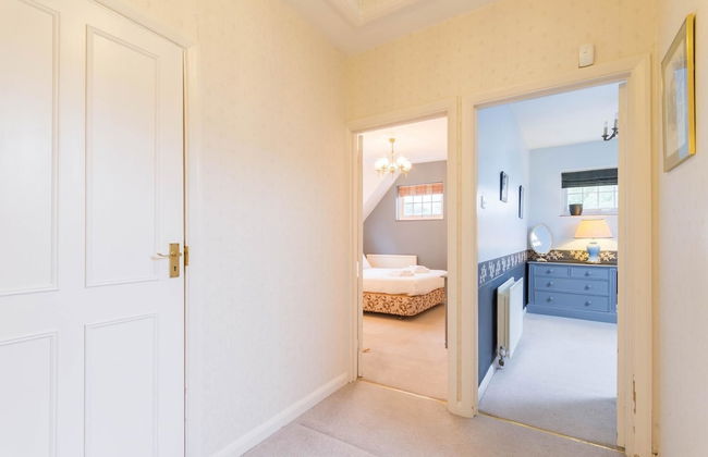 HOLIDAY HOME OF THE MONTH Finchley Sleeps 4 - Foto 23