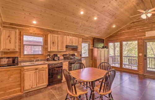 Heber Springs Cabin with Deck and River Views! - Foto 10