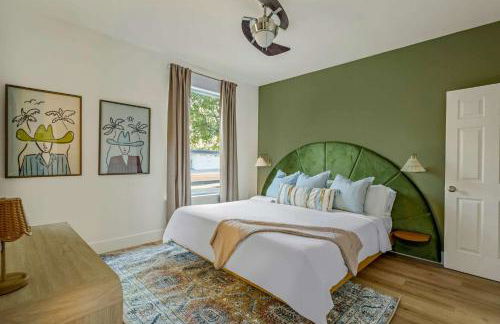 The Backyard Bliss - 4BR Heated Pool & Ping Pong - Foto 20