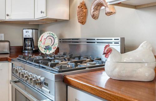 Renovated Historic 4BR House Near Magazine St & Uptown - Photo 23