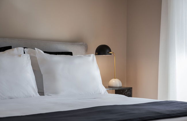 Athenian Grand Riviera Villa - Photo 15