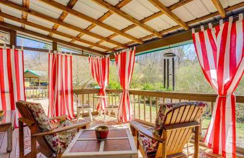 Large Deck: Luxe 6-Acre Retreat in Dahlonega! - Photo 23