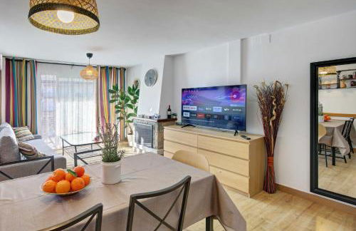 APARTAMENT PAU CASALS, 2 min walk from the sea & sea view - Foto 2