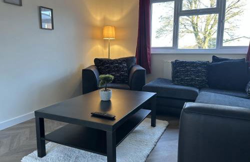 3 Bed House Close to Gatwick - Foto 37