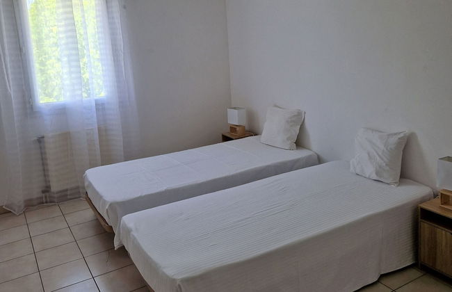 Beautiful Holiday Apartment in Uzes With Balcony - Foto 6