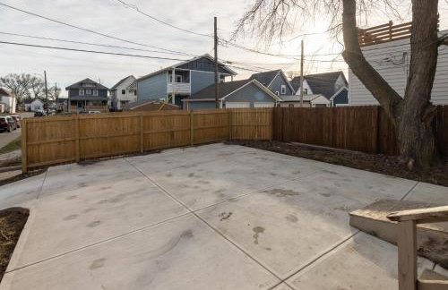 5 Bedroom 3200 Sq Ft House for Downtown Travelers - Photo 57