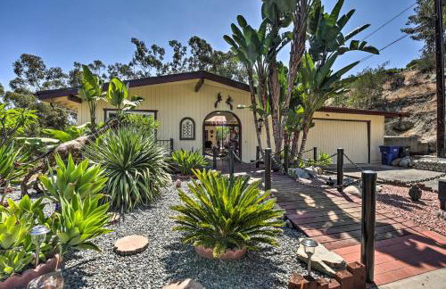 Colorful El Cajon Gem Deck, Garden and Valley Views - Foto 40