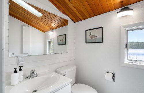 Quiet and Cozy Lakefront Home Near Mt Boyne - Foto 19