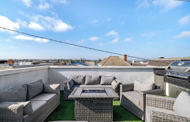 Private Rooftop + Steps to the Beach Chic Design Seaside Style by Avantstay - Foto 1