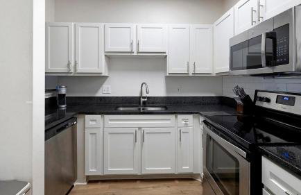 Landing Modern 1BD Game Room Gym - Photo 6