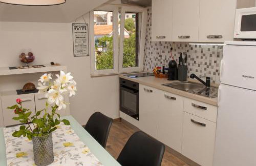 Kaprije apartmani Tina i Ena - Foto 31