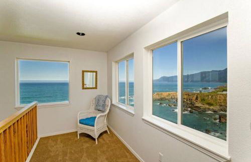 Exquisite Oceanview! by OceanviewHotTubs Oceanfront! Shelter Cove, CA Tesla EV station - Foto 40