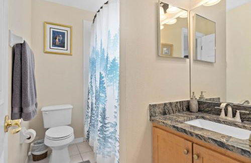 Luxurious 9BR Themed SE Facing Pool Hot Tub Theater Game Room BBQ 2 miles Disney - Foto 31