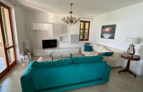 Villa Anastasye Your Lakefront Vacation Rental - Foto 28