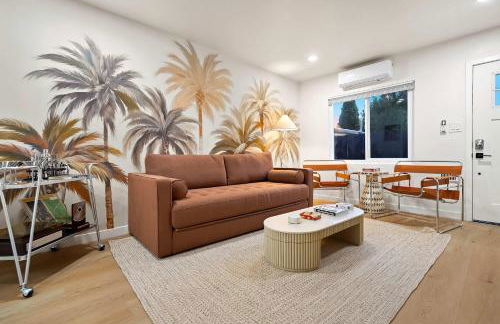 Explore North Park Chic 2br with Fire Pit Sleeps 6 - Foto 3