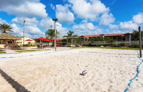 Disney World Cinderella Castle Lazy River Pool & Game Room - Foto 29