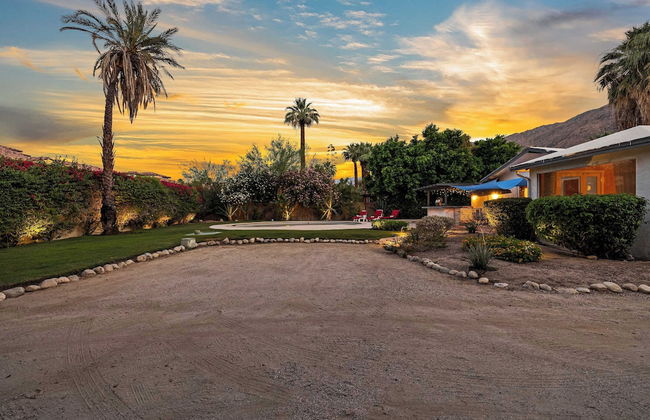 Dandelion by Avantstay Pool, 0.2mi to Downtown! - Foto 40