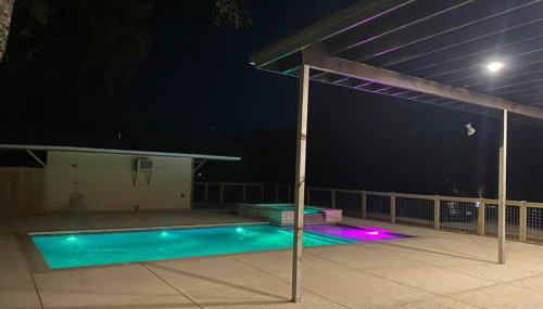 5 BDRM Home on 2 Acres Mins To Wineries Private Heated Pool and Hot Tub - Foto 4